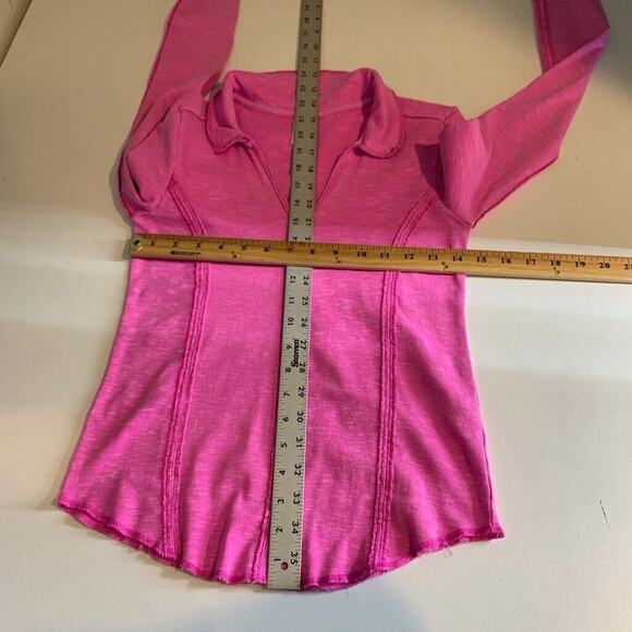 Pilcro Top Womens XS Extra Small Hot Pink Stitched V Neck Ribbed Anthropologie - Picture 8 of 12